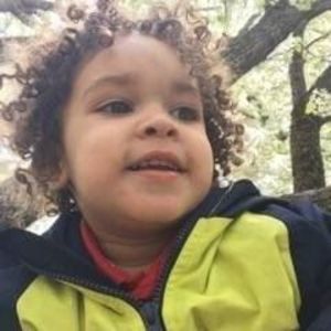 Meet your Posher, Iris